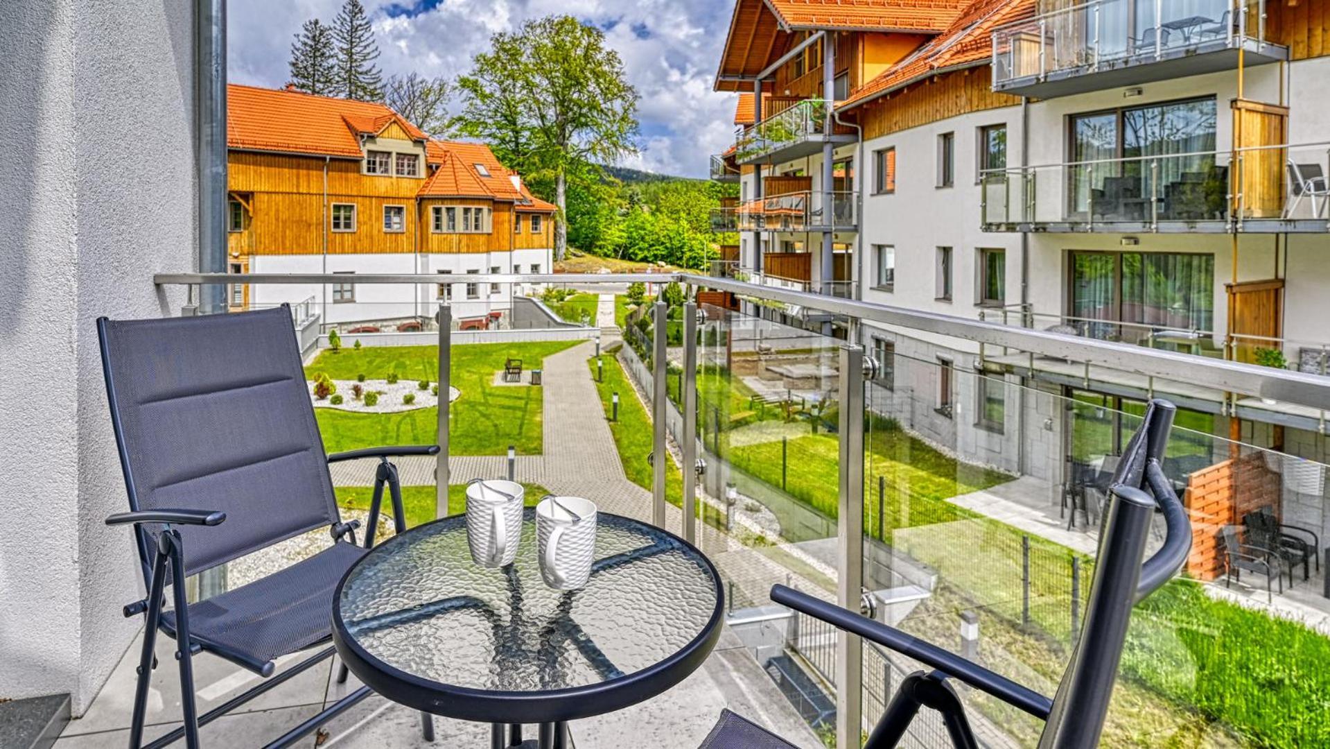 Apartamenty Z Basenem I Saunami Stone Hill Resort Vip Centrum By Royal Aparts شكلارسكا بوريبا المظهر الخارجي الصورة